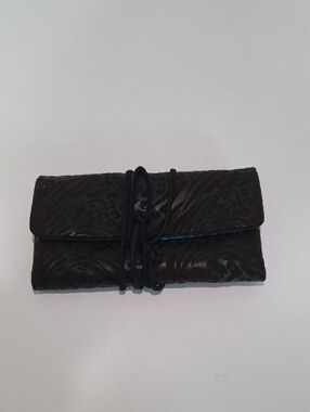 Embossed Black Wrap Jewelry Holder